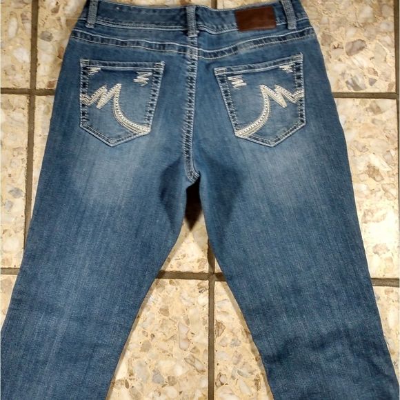 Maurices Curvy Bootcut Stretch Denim Jeans Medium Blue Wash - Picture 2 of 9
